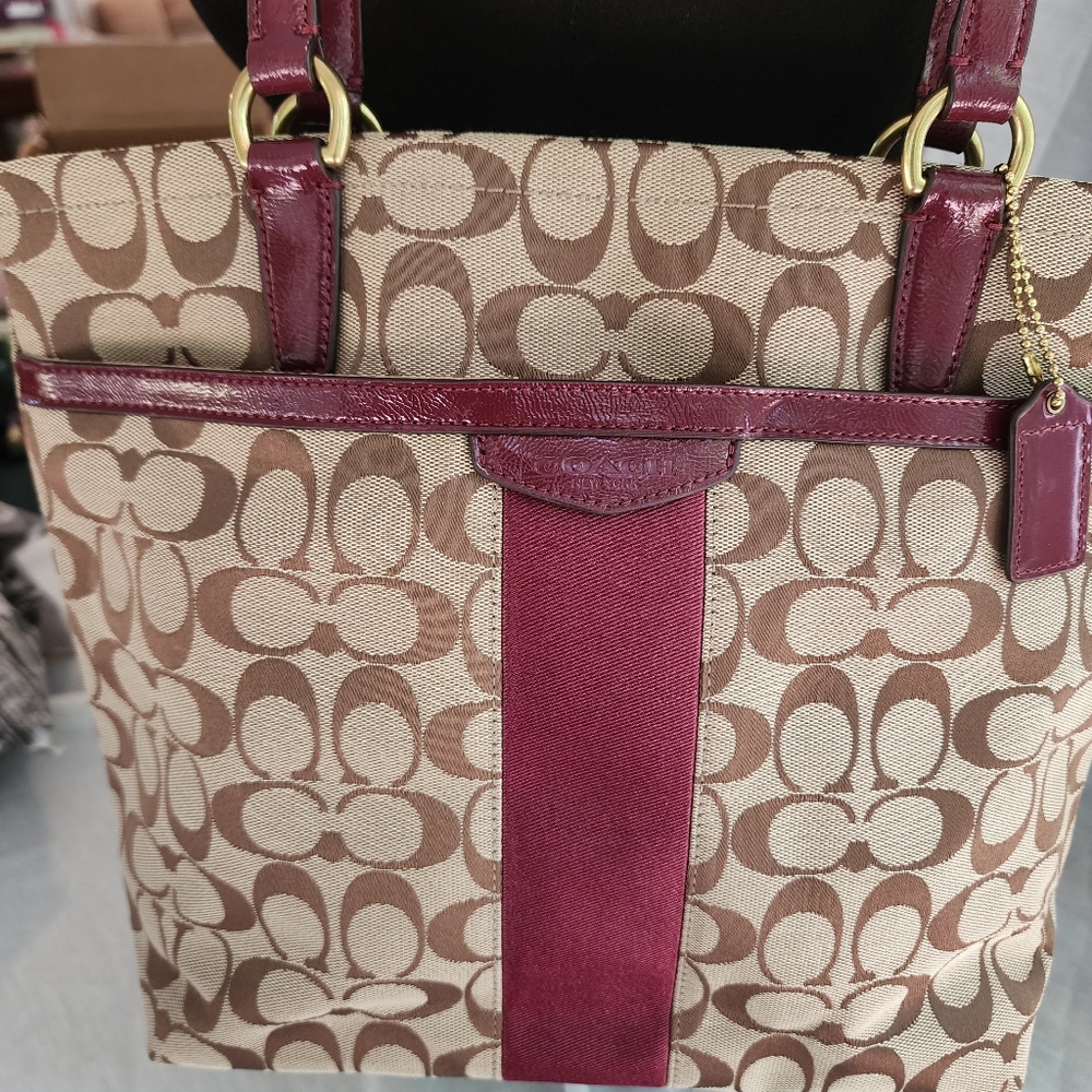 Coach Signature Canvas Tote Bag - Brown and Burgundy Khaki And Merlot